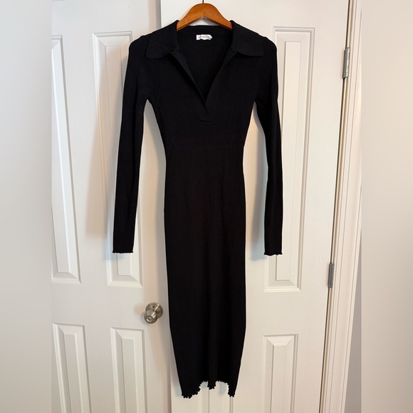 Good American Black Rib Knit Bodycon V-Neck Midi Dress - Picture 10 of 11
